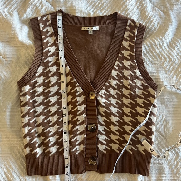 Brown and white houndstooth vest Large - Picture 7 of 7